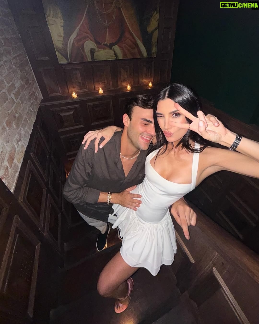 Burcu Kiratli - 600.6K Likes - New Season Starts 😜 🎂 Yeppaaa 🥳🍸