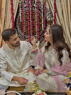 Bushra Gulfam Instagram - Baat paki 💌❤️✨
Baatpaki bushra haider wedding outfits
