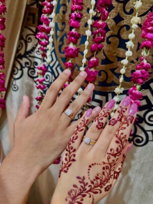 Bushra Gulfam Instagram - Baat paki 💌❤️✨
Baatpaki bushra haider wedding outfits