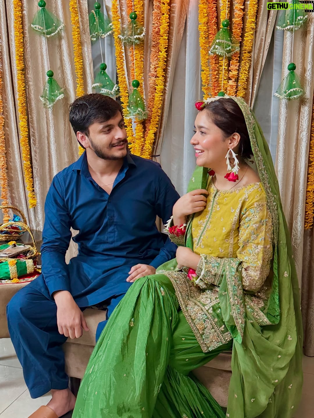 Bushra Gulfam - 8.5K Likes - D H O L K I ✨