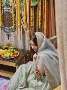 Bushra Gulfam Most Liked Photos and Posts