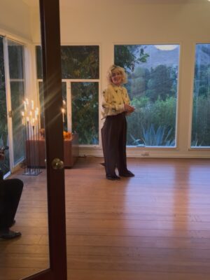 Cam Instagram - Oh how cozy 🕯️ 🥂 Singing without a mic (or shoes) for friends on a warm summer evening. Marigolds, candles, quilts and stories about how we are making it thru 🕊️