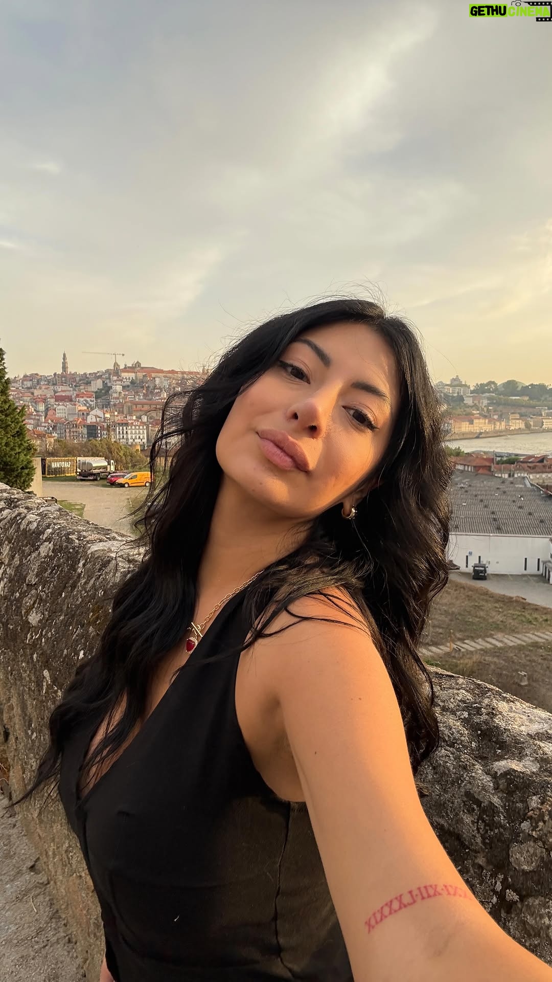 Cami Strella - 14.5K Likes - Obrigada for this life