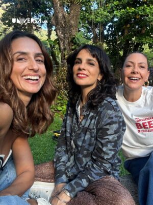 Camila Lucciola Instagram - 🛝 @mariaaribeiro foi com @fabiulaa e @camilalucciola, num papo de fim de tarde, caminhando sem destino, com direito a banco de praça, gira-gira e balanço de paquinho. Só pode ter resultado em mais uma conversa deliciosa e imperdível.

⚠️ Alerta spoiler ⚠️ Um trio de homens pra lá de especiais apareceu de supresa e deu um toque ainda mais especial ao episódio.

Novos episódios de #MariaVaiComOutros estreiam toda quinta, às 22h, no Canal UOL ou no YT de Universa.

UOL Play
Claro TV | Canal 549
Sky | Canal 88
Vivo TV | Canal 613
OiTV | Canal 140
TVRO Embratel | Canal 549
Samsung TV | Canal 2074
Zapping | Canal 64

#MVCOOT5 #MariaVaiComOutros5T #Universa_UOL #CanalUOL #MariaRibeiro #FabiulaNascimento #CamilaLucciola