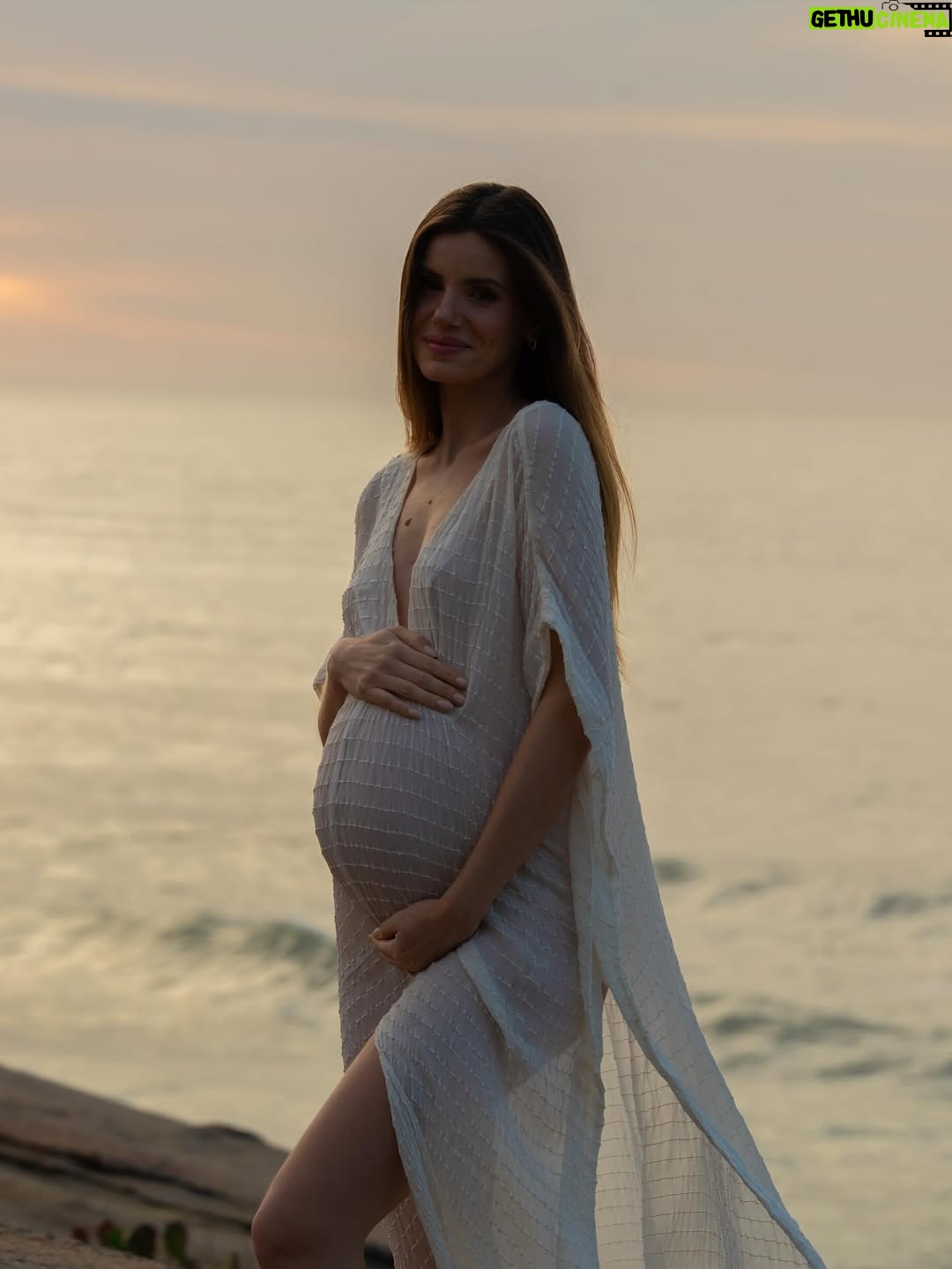 Camila Queiroz - 0.9 Million Likes - o momento mais extraordinário da minha vida
💘🥹🌸🎀

📸 @anthonyhejdagarcia