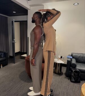 Candace Parker Instagram - The age old debate….. who’s taller!!? My point that NBA players be lying about the height. Both of us “listed” at 6’4 Men always lie about height or nawwwww?