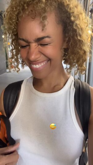 Cara Ricketts Instagram - The internet be internetting.🤷🏽‍♀️