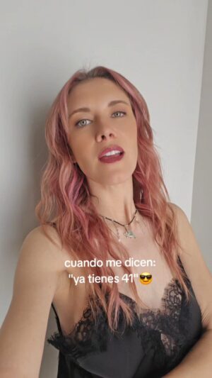 Carla Jara Instagram - 😎