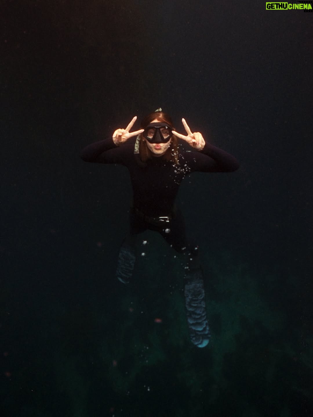 Carmel Rose - 13.9K Likes - Some film @swimmer_dude shot of me a few months back of a beautiful dive we did that I’ve been wanting to post 🤿