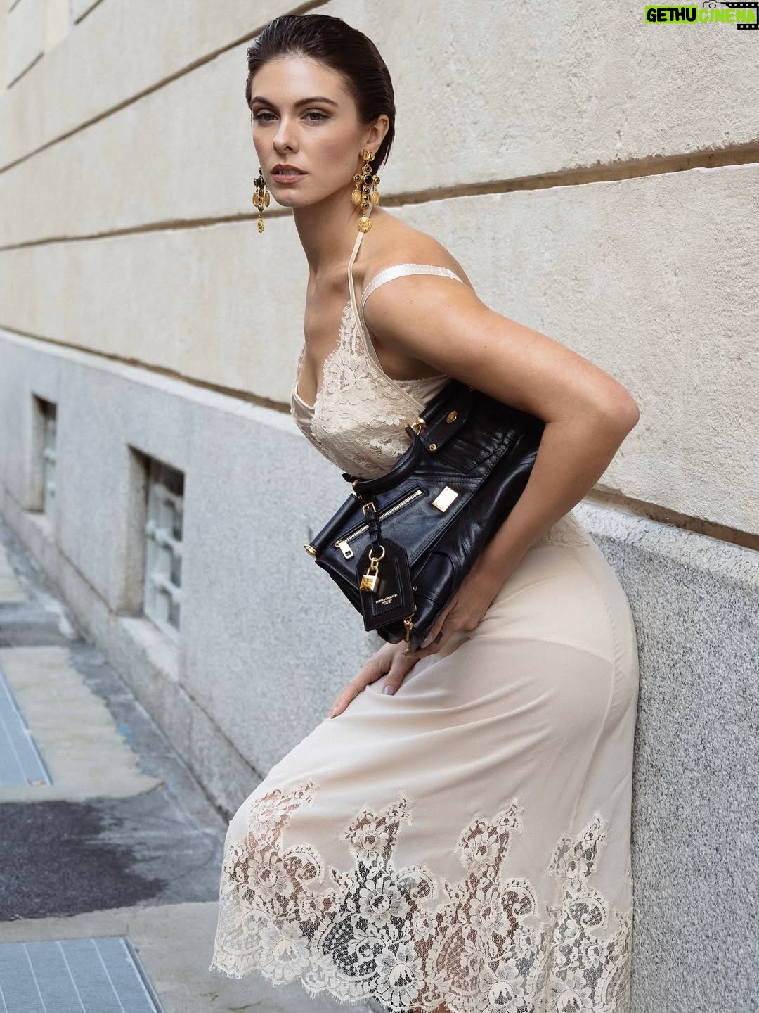 Carmel Rose - 3.8K Likes - #DGSS26 Women’s Fashion Show w/ @dolcegabbana_beauty @dolcegabbana #dgbeauty #dgmakeup