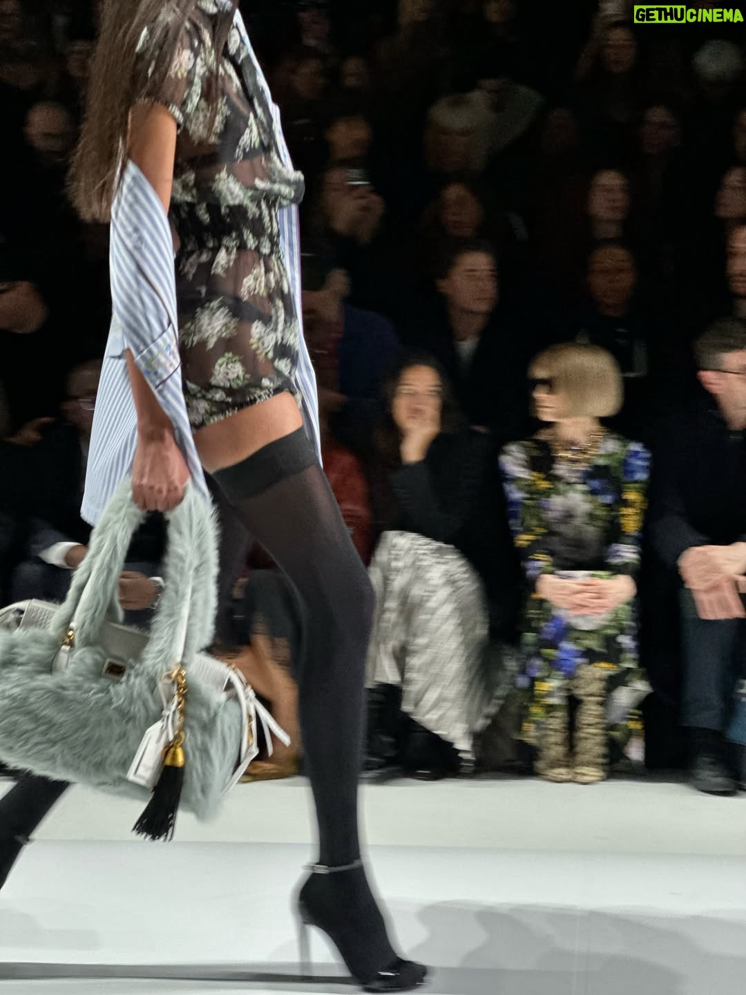 Carmel Rose - 3.8K Likes - #DGSS26 Women’s Fashion Show w/ @dolcegabbana_beauty @dolcegabbana #dgbeauty #dgmakeup