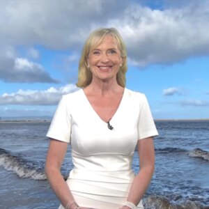 Carol Kirkwood Instagram - Good morning ❤️❤️xxx