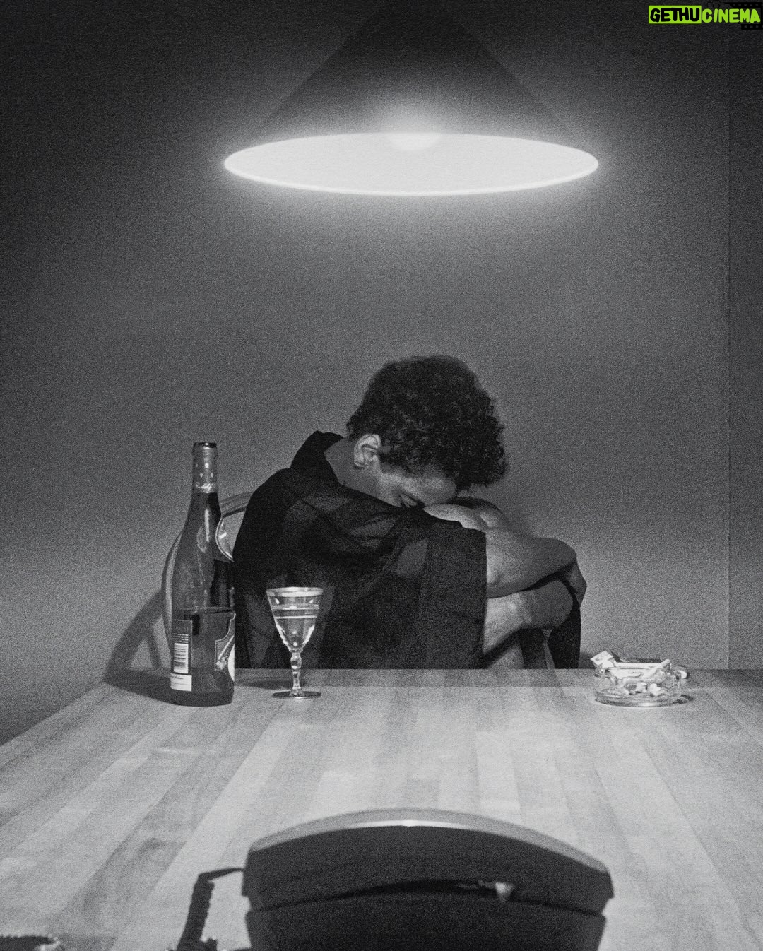 Carrie Mae Weems - 3.7K Likes - Three photographs from my Kitchen Table Series are now available to collect as signed limited edition prints. 
 
Launching in collaboration with @avant.arte, the editions are available for the next 48 hours. Link in bio to collect. 

Framed prints photographed in the family homes of @ablackhistoryofart and Charlotte Jansen.