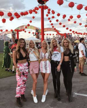 Cassidy Wolf Instagram - 🎉 🎲 ♥️