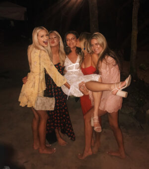 Cassidy Wolf Instagram - Back to reality after witnessing a real life fairytale✨ Congratulations to the most beautiful couple @tara_macmillan & @elliotmacmillan! Now go enjoy your honeymoon in South Africa! 😍 #TheMacMillans