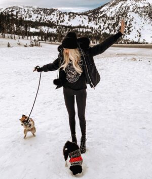 Cassidy Wolf Instagram - You can bet your bottom dollar we had the most dysfunctional photo shoot 🐶