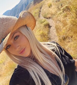 Cassidy Wolf Instagram -