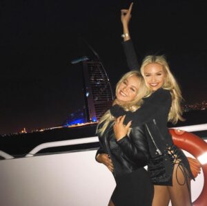 Cassidy Wolf Instagram - We are legit best friend goals #NYE