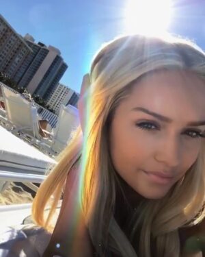 Cassidy Wolf Instagram - 🌈