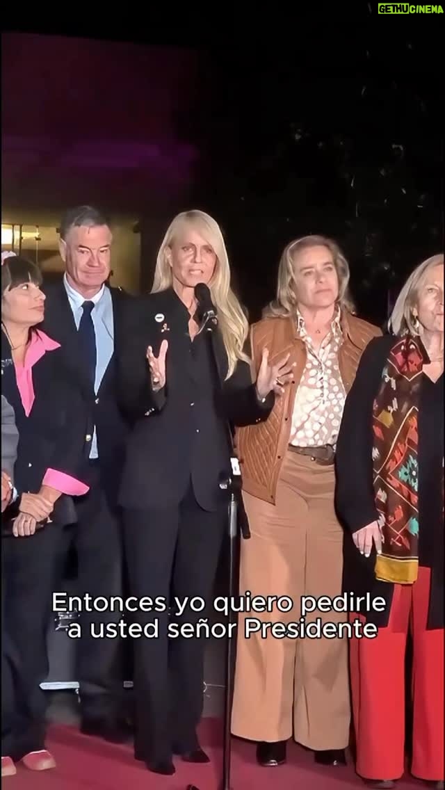 Cecilia Bolocco - 75.5K Likes - No descansaré hasta conseguir los cambios que se necesitan para que en Chile, y ojalá también en Latinoamérica, todos puedan acceder a un pronto diagnóstico y al mejor tratamiento que la medicina ofrece! Esa es la única manera de detener el cáncer!

En Fundación CARE, en casi 5 años de vida hemos asistido a más de 14.500 pacientes oncológicos pero el cáncer avanza cada vez con más fuerza y la necesidad es cada vez mayor!!

Únete a nuestra campaña haciéndote socio de @fundacioncare con el monto que puedas y juntos cambiemos la manera en que enfrentamos, tratamos y curamos el cáncer!

Hoy te necesito más que nunca!!!

Para sumarte y formar parte de nuestro movimiento en mi perfil encontrarás el link!! 

#CAMPAÑACARE #colectacare #elcáncernoespera #nomascancer
#nomaslistasdeesperaencancer 
#protonterapia