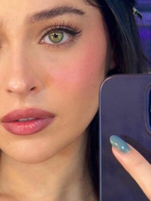 Cemre Baysel Instagram - Makeup by me💜