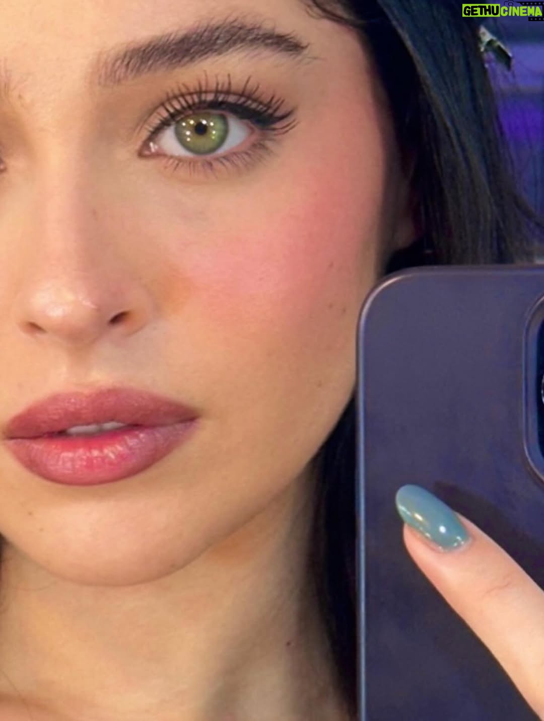 Cemre Baysel - 875.6K Likes - Makeup by me💜