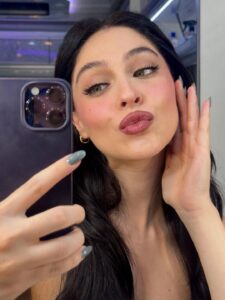 Actress Cemre Baysel HD Photos and Wallpapers September 2025