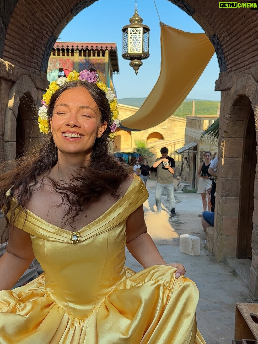 Ceyda Kasabalı - 558.3K Likes - sesini duymalıyım masal anlatsan da derken ben hdejkw