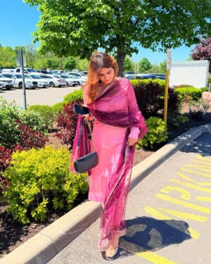 Chahat Arora Instagram - Mere wargi 💖
#suit #blessings #traditional #blogger #indianfashionblogger #indianfashion #styleinspo #styleblogger