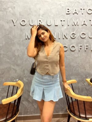 Chahat Arora Instagram - Happy face n good day…
Bss coffee he kaffee hai good eve k liye…🤗
#daywellspent #newpeople #newme #lovinglife #mumbai #feelingalive #newpost #blogger #instamood #goodthingscoming #positivevibes