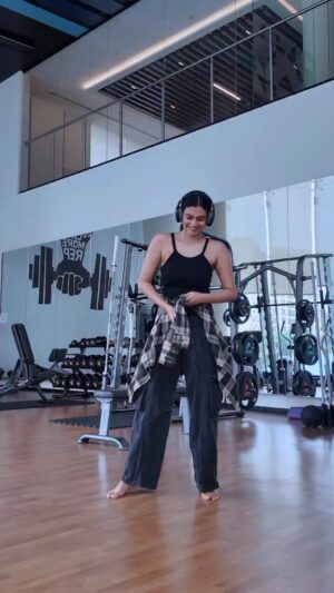 Chaithania Prakash Instagram - 👀🙈