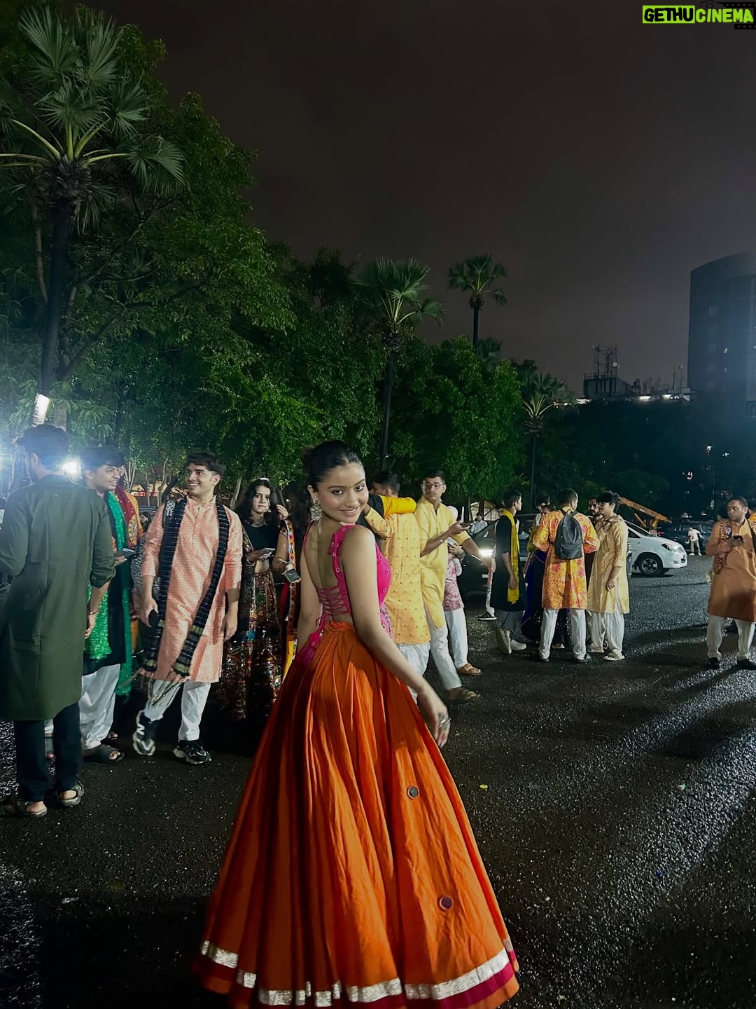 Chandni - 21.3K Likes - ay tari chaniya choli re!!!

wearing @bodytintstyle 🧡
hair & makeup by yours truly

#navratri #ɴᴀᴠʀᴀᴛʀɪ2025 #navratrioutfits