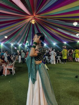 Chandni Instagram - kyaan re aave saibo e koi to bataavjo! 🤍