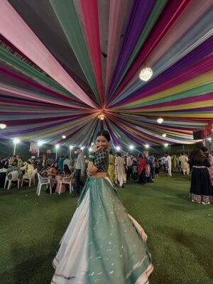 Chandni Instagram - kyaan re aave saibo e koi to bataavjo! 🤍