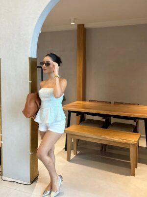 Chandni Instagram - keee-ute(: 

glasses @hm 
bag @savana 
heels @zara 
shorts @hm 
top @shopsolasta.in