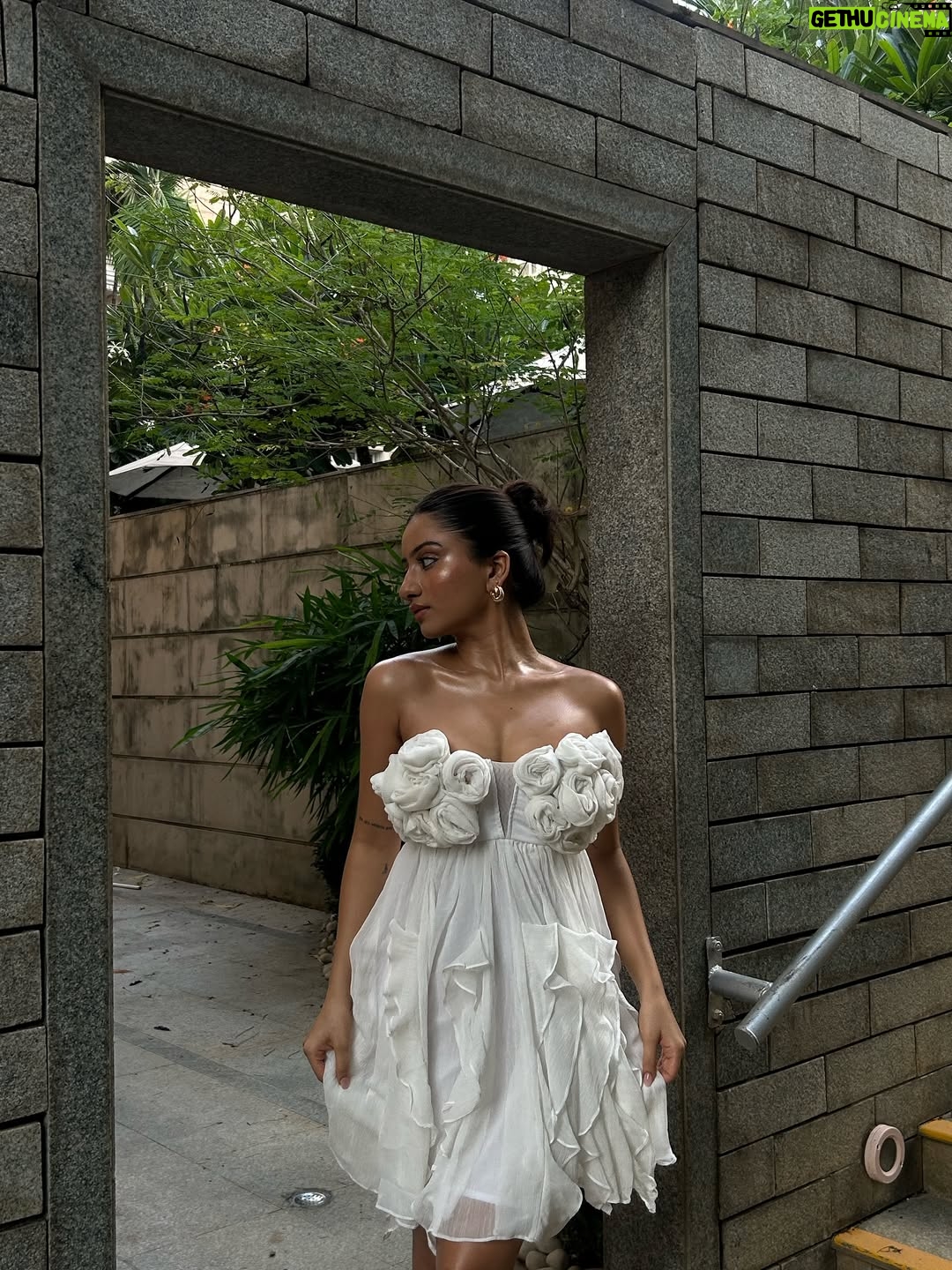 Chandni - 18.1K Likes - 🧚
@clayandcai  @stylewithlafetch