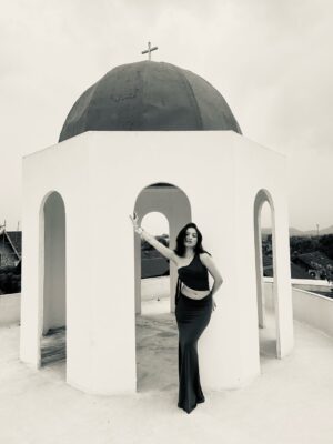 Chandni Instagram - made me look fine @nefsfinds 🖤

Wearing @nefsfinds