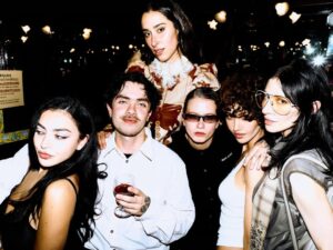 Charli xcx Instagram - parissssssss
