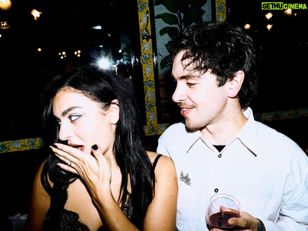 Charli xcx - 0.9 Million Likes - parissssssss