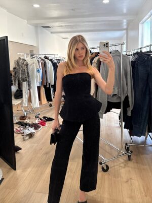 Charlotte McKinney Instagram - @jilljacobsstudio getting me out of my track suit