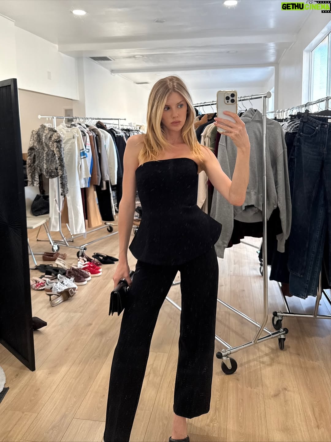 Charlotte McKinney - 2.1K Likes - @jilljacobsstudio getting me out of my track suit