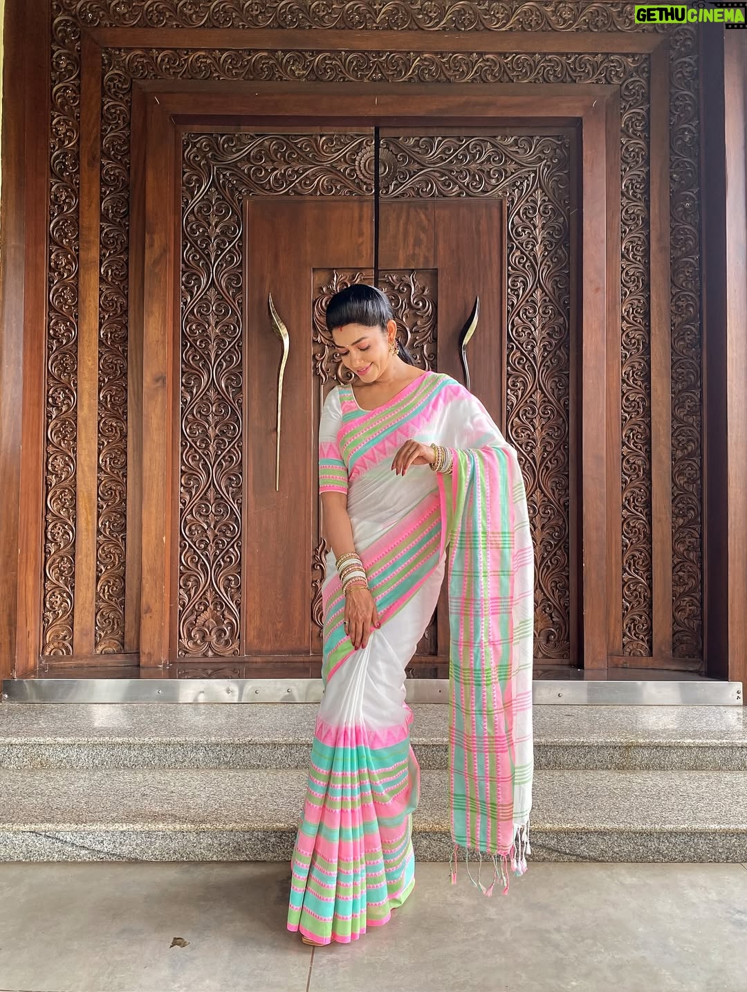 Chaya Singh - 71.4K Likes - Life's true charm lies in being grateful.

#grateful #wellwishers #instafam