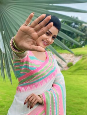 Chaya Singh Instagram - Life's true charm lies in being grateful.

#grateful #wellwishers #instafam
