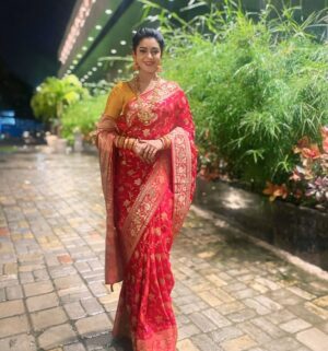 Chaya Singh Instagram - Comment for captions❤️💛