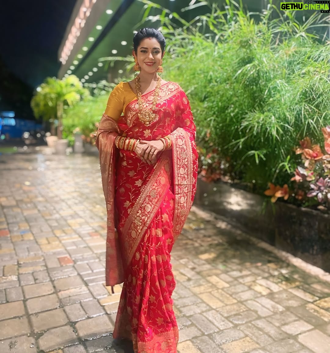 Chaya Singh - 24.7K Likes - Comment for captions❤️💛