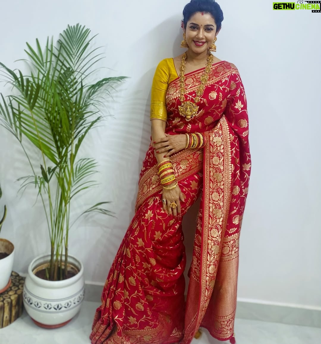 Chaya Singh - 24.7K Likes - Comment for captions❤️💛