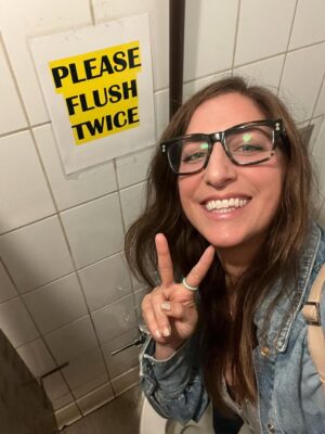 Chelsea Peretti Instagram - PLEASE‼️🇺🇸🇺🇸🇺🇸🇺🇸🇺🇸🇺🇸🎉🎉🎉🚽🚽🚽🚽🧻🧻🧻🧻🥨🧻🧻