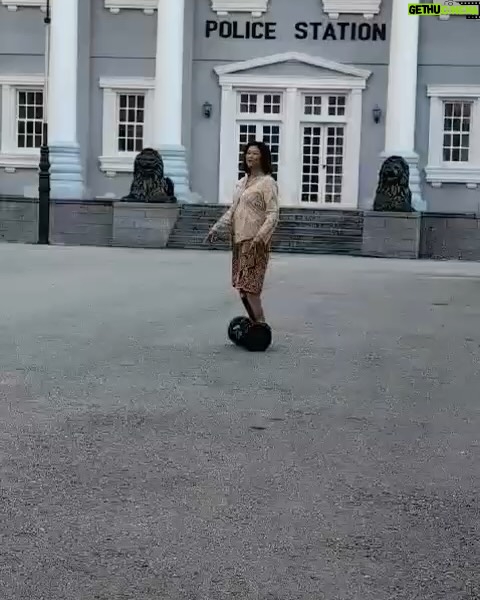 Chen Liping - 12.3K Likes - 《阿珠与小心娘》戏里戏外。孩子篇❤️❤️❤️
1）2）孩子笑开怀。还真出牛力的拉哦
3）逗心娘
4）5）喝了椰花酒彩排又彩排
6）第一天第一场戏在片场两个都abit BlurBlur
7）专注找虱子
8）总共吃了8只油腻腻的大鸭腿
9）睡大觉
10）导演与我们累到眼睛睁不开了
11）汽水我俩都爱喝
12）又脏又痒白腿抓抓抓
13）心娘 sayang NyaNya
14）Let’s go #EmeraldHill
15)可爱的二少奶奶Surprise! @jesssseca 
16)Check 一下到了翡翠山上了吗
17）上翡翠山前要训练一下六七十年代的抱孩子method
18）剧中没看到的这一段抱心娘
19）大功告成拍摄完毕才敢玩(摄影师Tommy关心指导)
20）夕阳西下MagicHour乐开怀呀乐逍遥

#小娘惹之翡翠山 #蔡珠娘 #张心娘 
#谢谢导演燕金对小朋友的耐心与爱心 
 #EmeraldHill #MediacorpEmeraldhill
#TheLittleNyonya #PTL