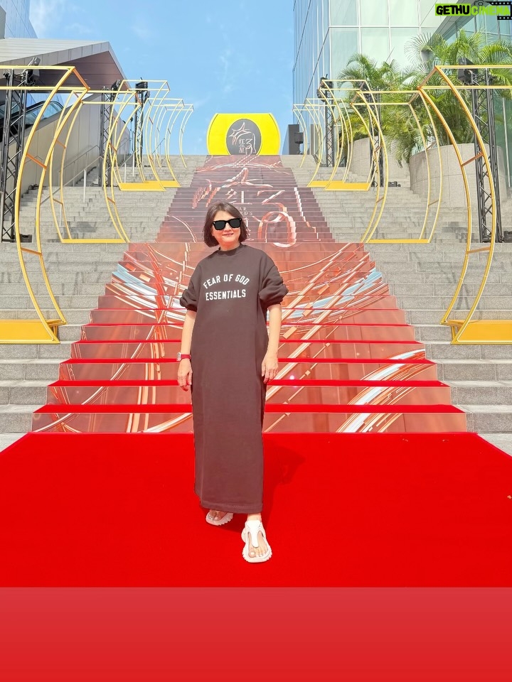 Chen Liping - 2.8K Likes - See You🫶❤️✨✨✨#StarAwards2025

#红星大奖30 
#感恩
#PTL