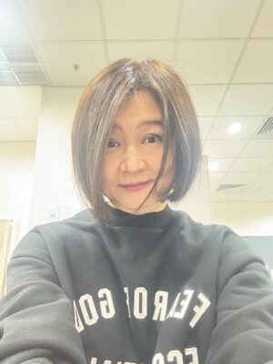 Chen Liping Instagram - See You🫶❤️✨✨✨#StarAwards2025

#红星大奖30 
#感恩
#PTL